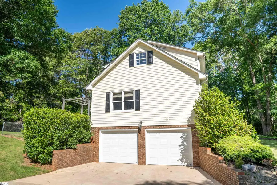 100 Shenandoah Drive, Spartanburg, SC 29301 - #3