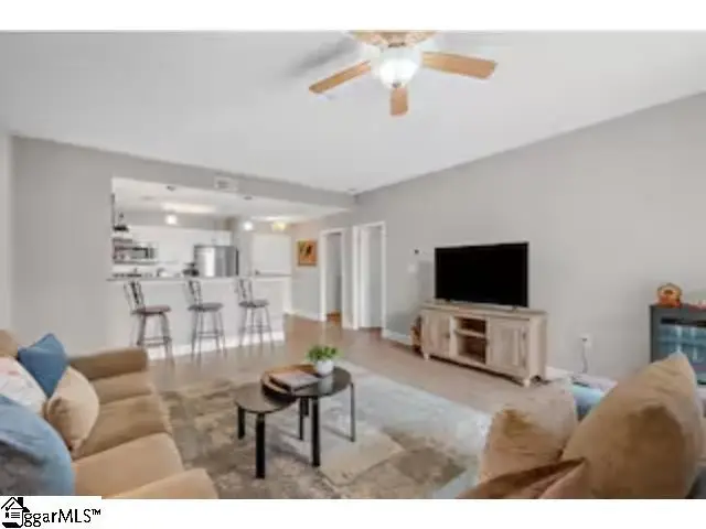 10 E Washington Street #Unit 2i, Greenville, SC 29601 - #3