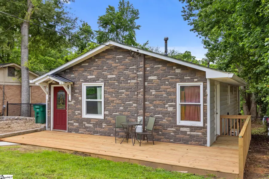 203 Shands Street, Clinton, SC 29325 - #2