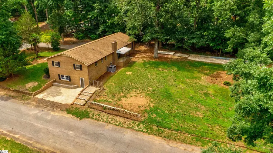 402 Woodley Road, Spartanburg, SC 29306 - #2
