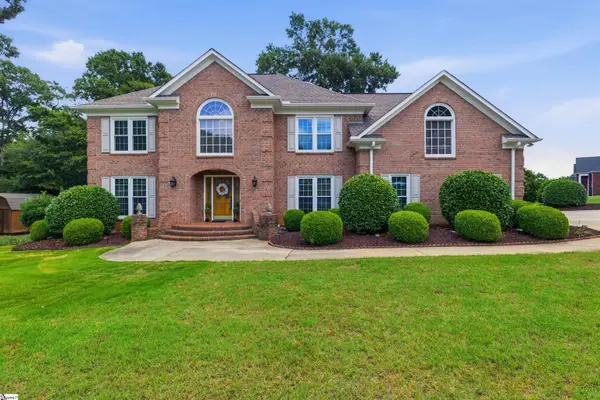 110 W Killarney Lake, Moore, SC 29369