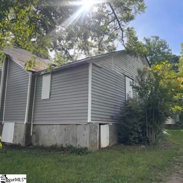 203 Holmes Street, Gaffney, SC 29341 - #3
