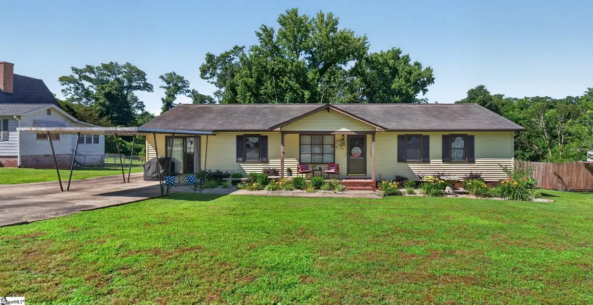 135 W Church Street, Cowpens, SC 29330 - #1