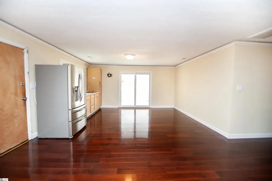 548 Honeysuckle Road, Spartanburg, SC 29303 - #3