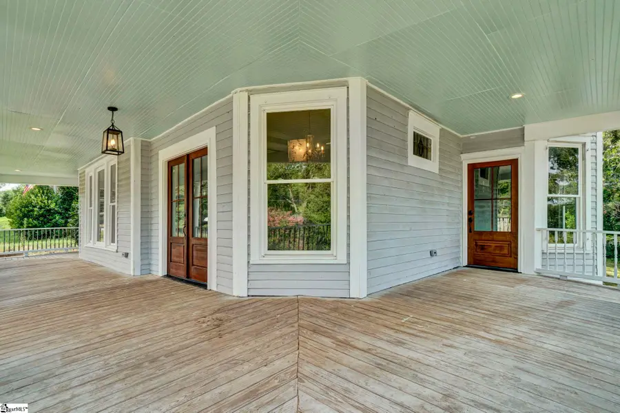 522 S Harper Street, Laurens, SC 29360 - #2