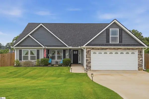 246 R C Thompson Road, Chesnee, SC 29323