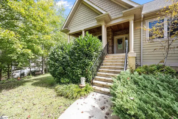 40 Mountain Shadows Drive, Asheville, NC 28748-7601