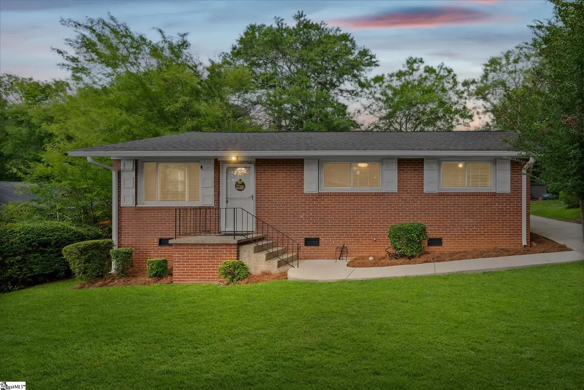 17 Eisenhower Drive, Greenville, SC 29607 - #1
