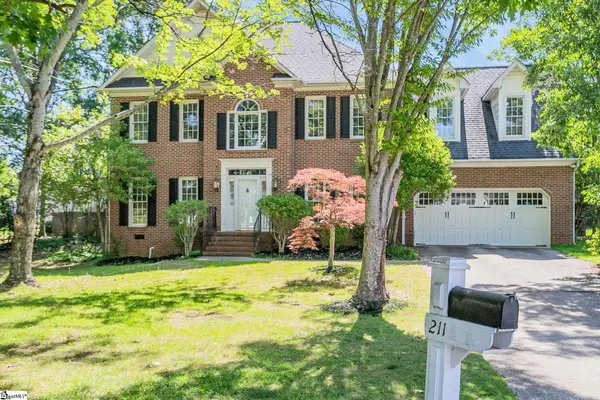 211 W Hypericum Lane, Greenville, SC 29615