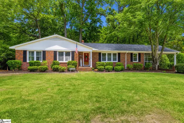 803 Calvert Avenue, Clinton, SC 29325