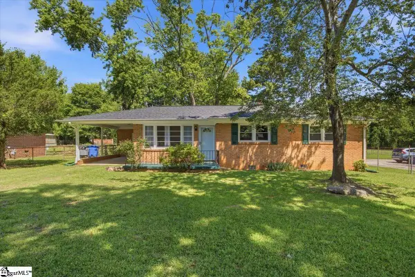 15 Duncan Road, Greenville, SC 29617