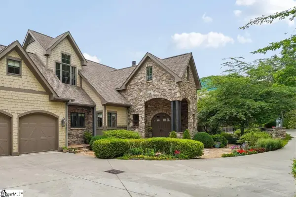 817 Mountain Summit Road, Travelers Rest, SC 29690