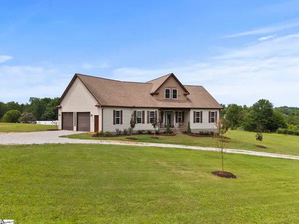 210 Rutledge Lake Road, Greenville, SC 29617