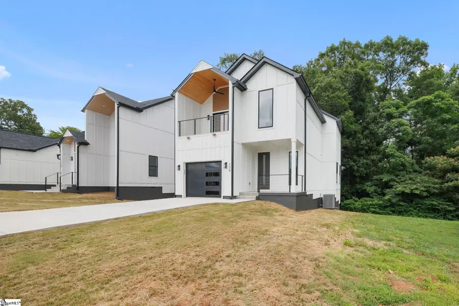 128 Lyman Avenue, Duncan, SC 29334 - #3