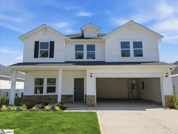 923 Rising Oak Court, Spartanburg, SC 29301