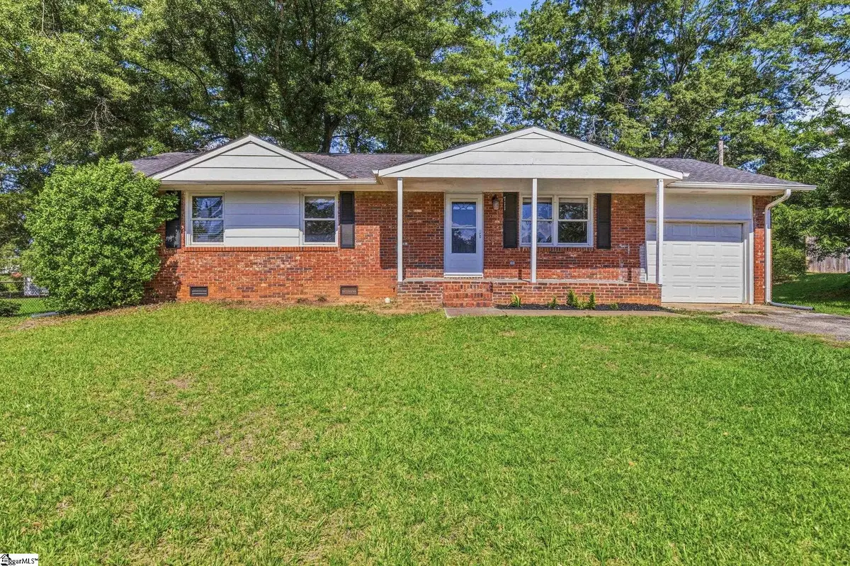 711 Hellams Street, Fountain Inn, SC 29644 - #1