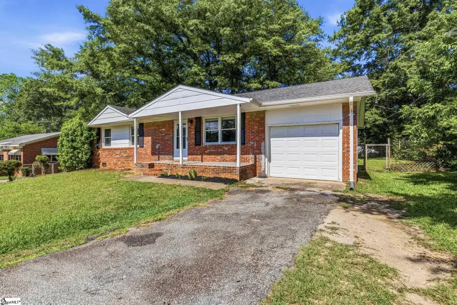 711 Hellams Street, Fountain Inn, SC 29644 - #2