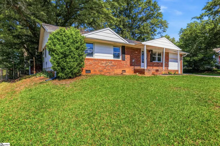 711 Hellams Street, Fountain Inn, SC 29644 - #3