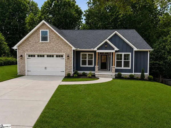 129 Faulkner Circle, Greer, SC 29651