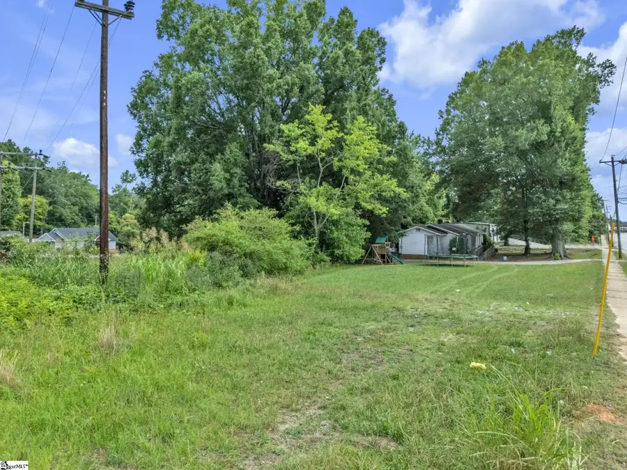 1108 N Harper Street, Laurens, SC 29360 - #2