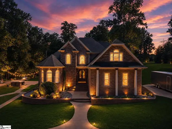 102 Point Bluff Court, Inman, SC 29349