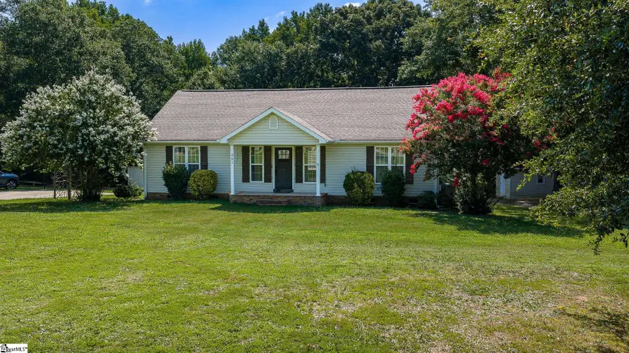 351 Knickerbocker Estate Drive, Fountain Inn, SC 29644 - #2