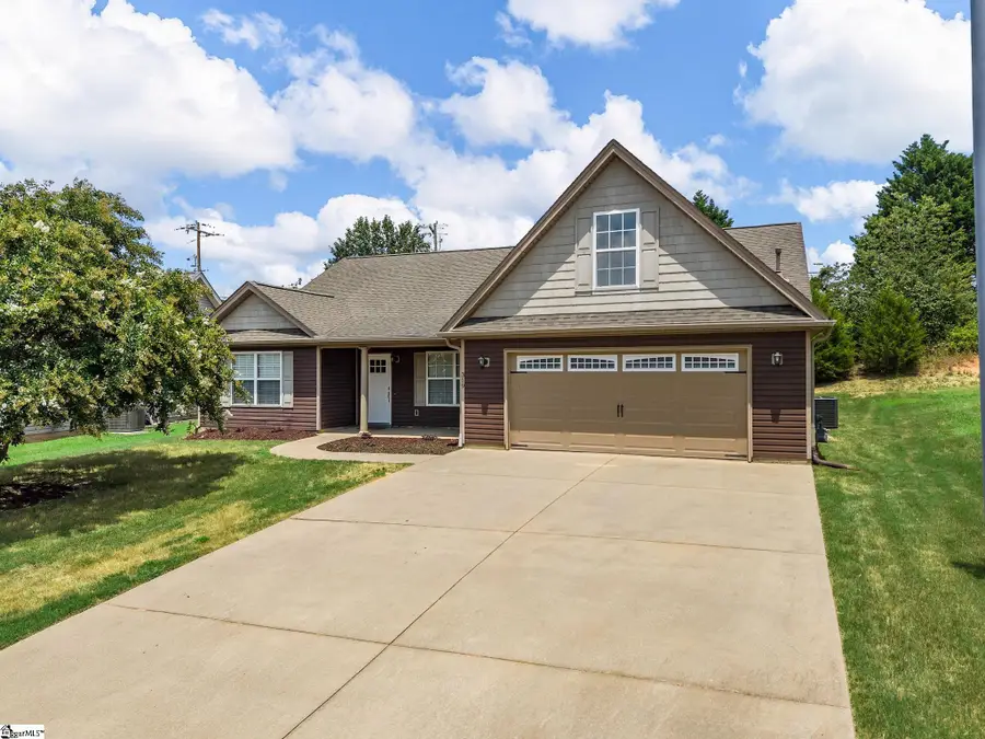 319 Kelly Farm Road, Moore, SC 29369 - #2