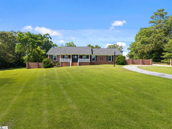 623 W Ridgway Drive, Honea Path, SC 29654