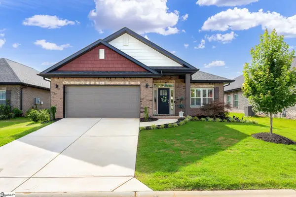 4 Woodcross Drive, Simpsonville, SC 29681