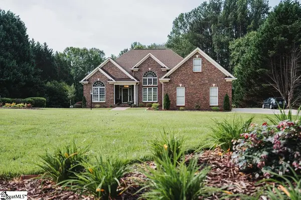 6 Lanshore Court, Taylors, SC 29687