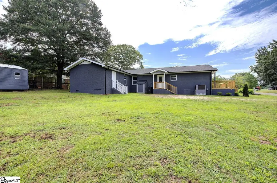 101 Hunter Road, Woodruff, SC 29388 - #3