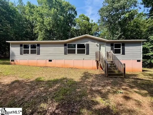 680 Peanut Road, Woodruff, SC 29388-8338