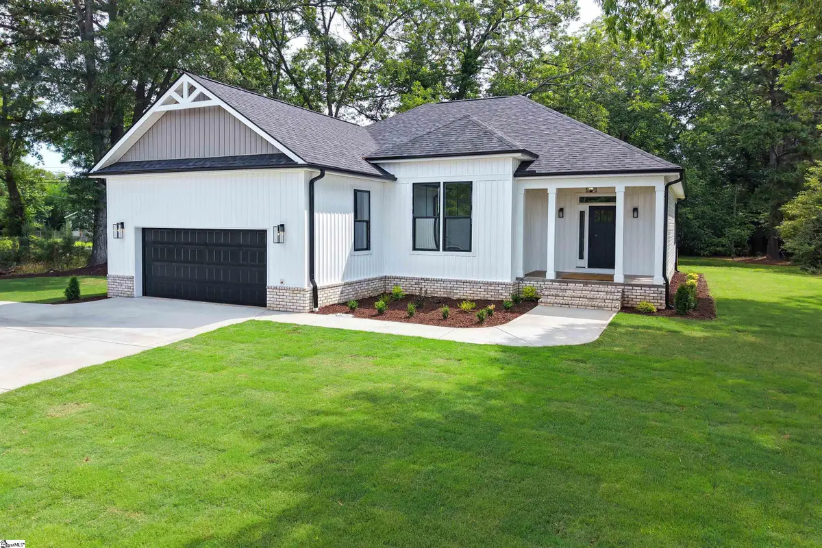 206 Hamilton Street, Williamston, SC 29697-1540 - #1
