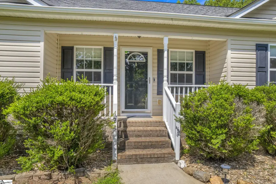 124 E King Road, Greer, SC 29651 - #3