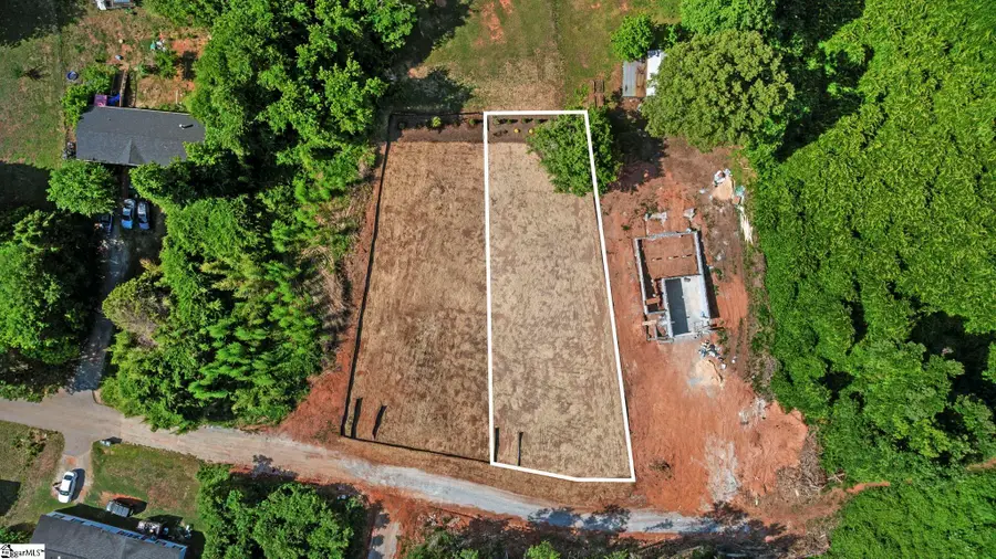105 S Silver Lake Drive, Taylors, SC 29687 - #2
