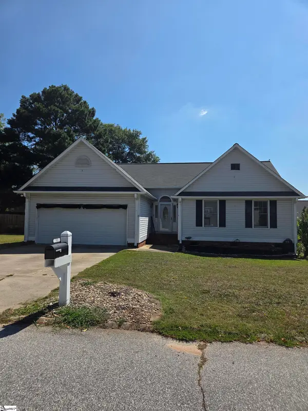 16 Fitzpatrick Court, Fountain Inn, SC 29644