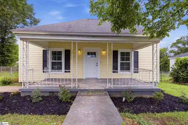 2 Wallace Street, Laurens, SC 29360