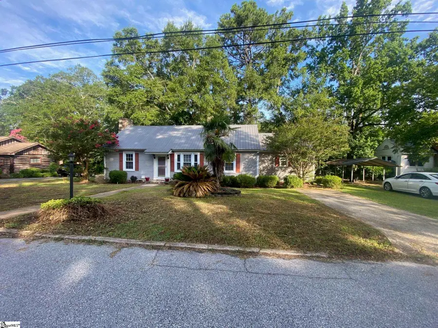 111 Maplebrook Street, Laurens, SC 29360 - #2