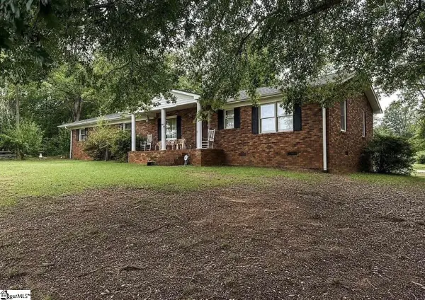 500 W Rutherford Street, Landrum, SC 29356