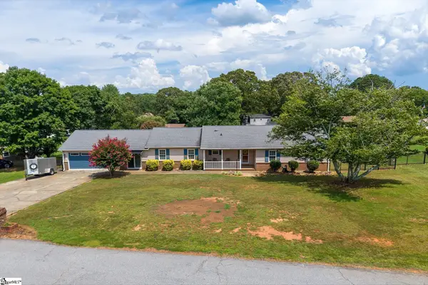 208 Pineview Drive, Pelzer, SC 29669