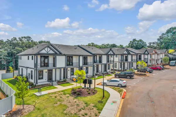 9 Hawthorne Lane #Unit 102, Greenville, SC 29605