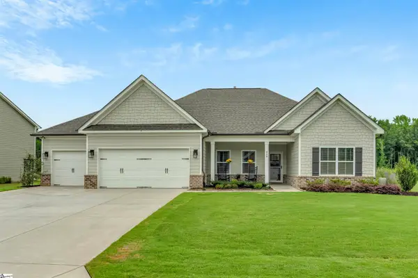 408 Wood Mist Lane, Fountain Inn, SC 29644