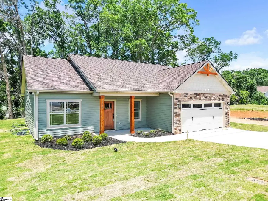 110 Saluda Street, Belton, SC 29672 - #2