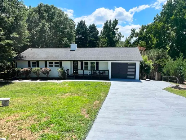 300 Hermitage Road, Greenville, SC 29615