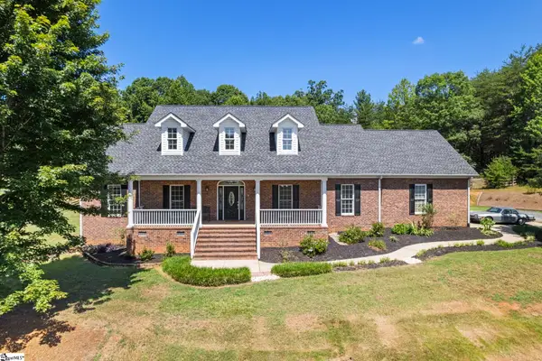 956 Laurelwood Way, Landrum, SC 29356