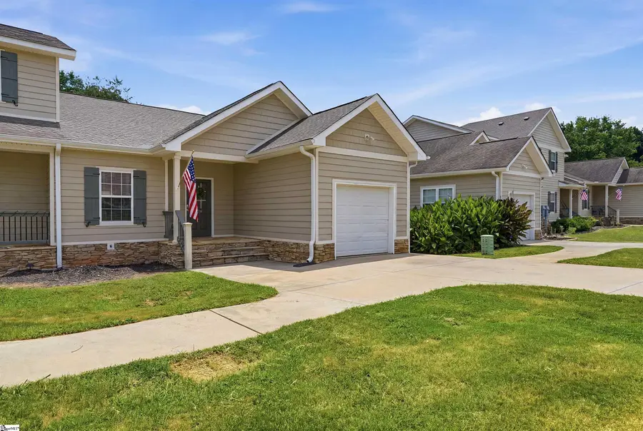 523 E Perkins Creek Road, Seneca, SC 29678 - #2