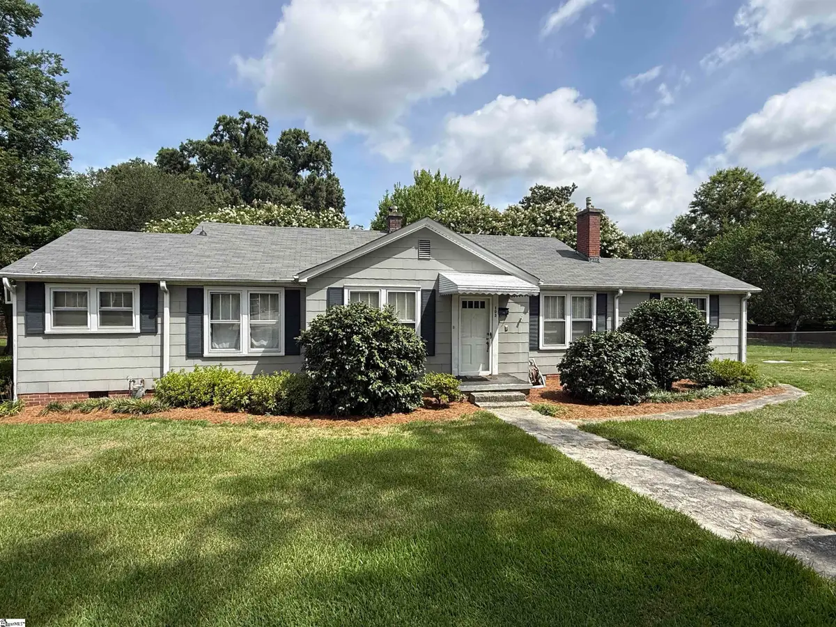 103 S Woodrow Street, Clinton, SC 29325 - #1