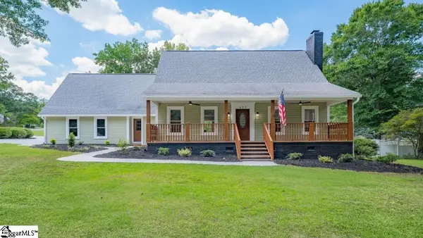 421 Quail Run Circle, Fountain Inn, SC 29644