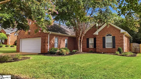 529 Fox Hurst Court, Moore, SC 29369