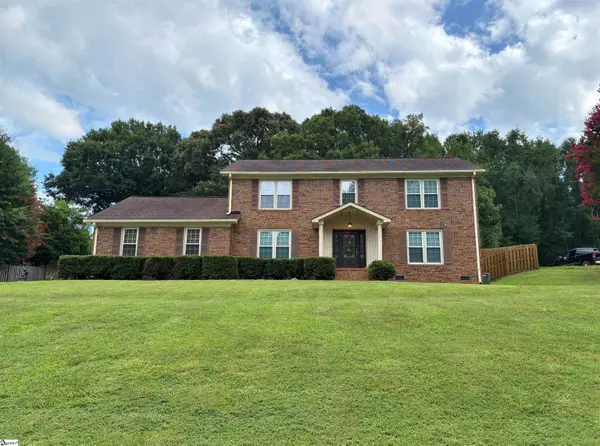 818 Plantation Drive, Simpsonville, SC 29681